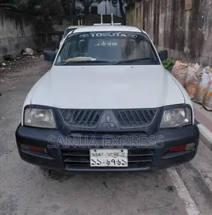 মিতসুবিশি এল২০০ ২০০৭ হোয়াইট
