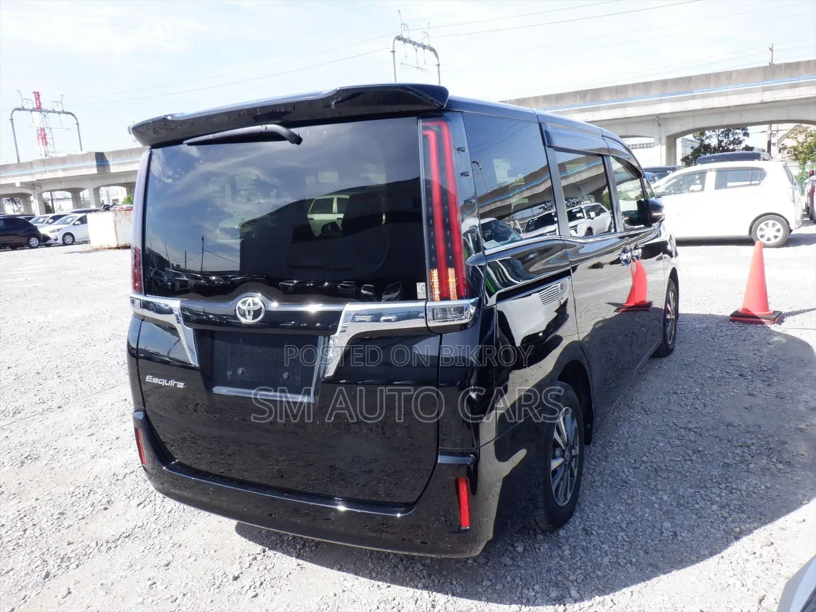 Toyota Esquire Non Hybrid Gi Black 2020