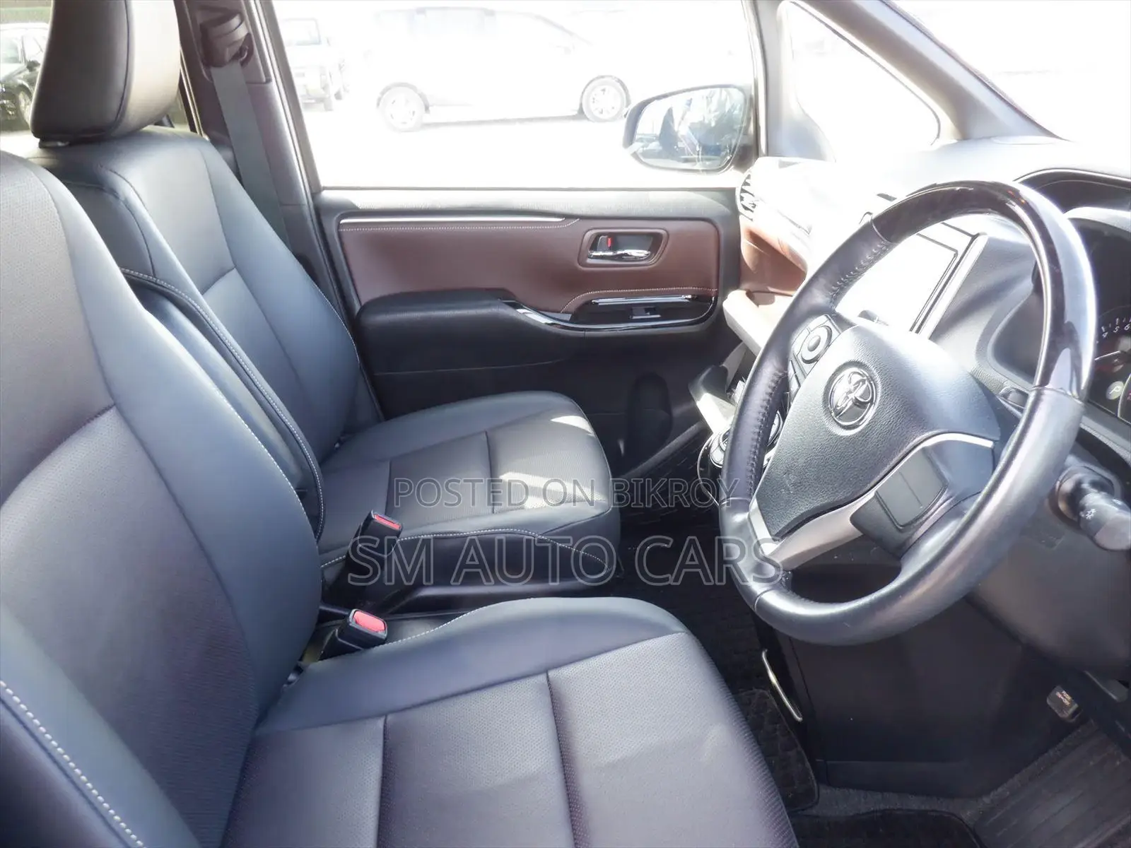 Toyota Esquire Non Hybrid Gi Black 2020