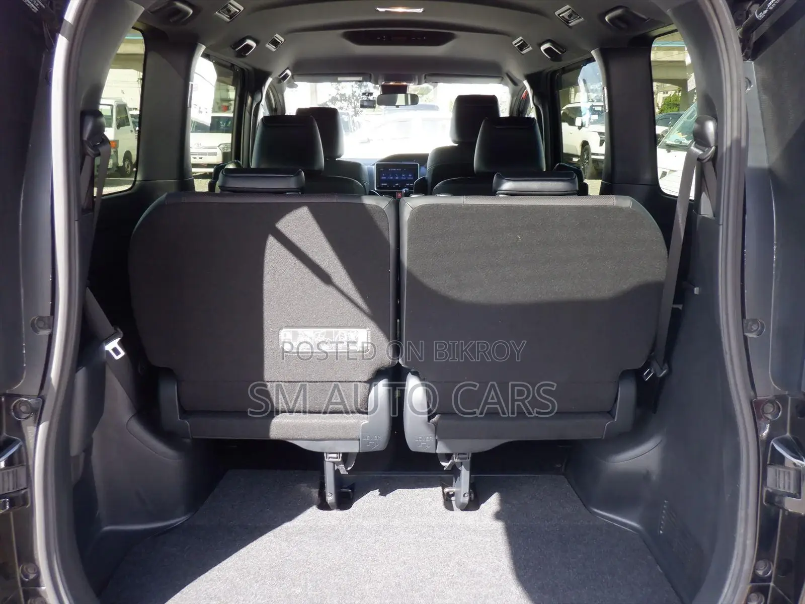 Toyota Esquire Non Hybrid Gi Black 2020