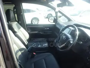 Toyota Esquire GI NON HYB WITH KIT 2021