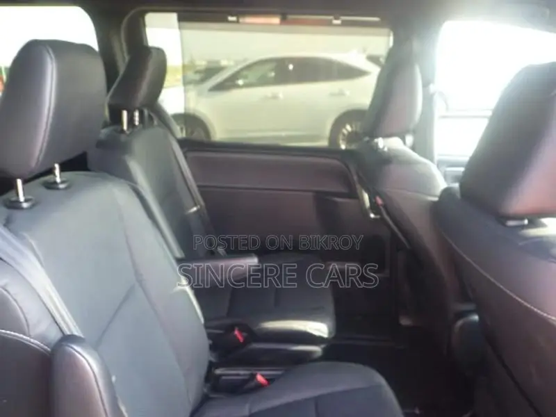 Toyota Esquire GI NON HYB WITH KIT 2021