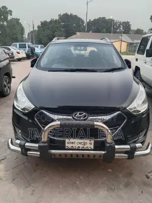 হুন্দাই টুকসন ২০১১ কালো