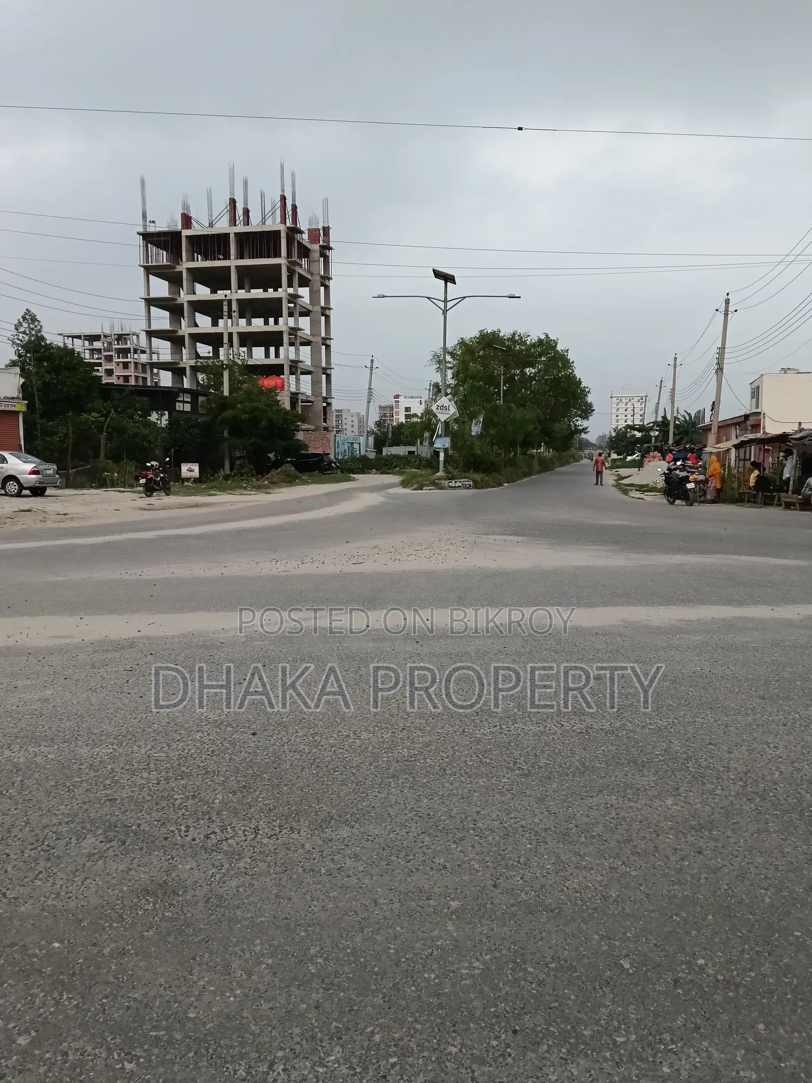 ৯ এভিনিউয়ের কাছে ৫ কাঠা জমি, পশ্চিমমুখী, সেক্টর-১৬/এফ