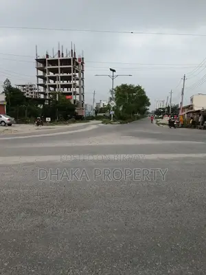৯ এভিনিউয়ের কাছে ৫ কাঠা জমি, পশ্চিমমুখী, সেক্টর-১৬/এফ