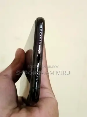 Apple iPhone 11 Pro Max (Used)