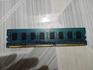 4GB DDR3 Desktop RAM (1600MHz) SK Hynix – Good Condition