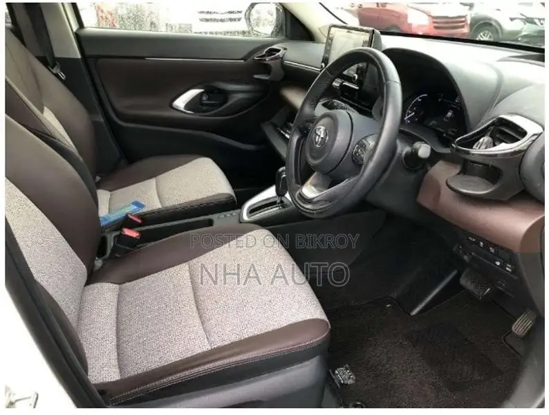 Toyota Yaris Cross HYBRID Z LEATHER PKG 2021