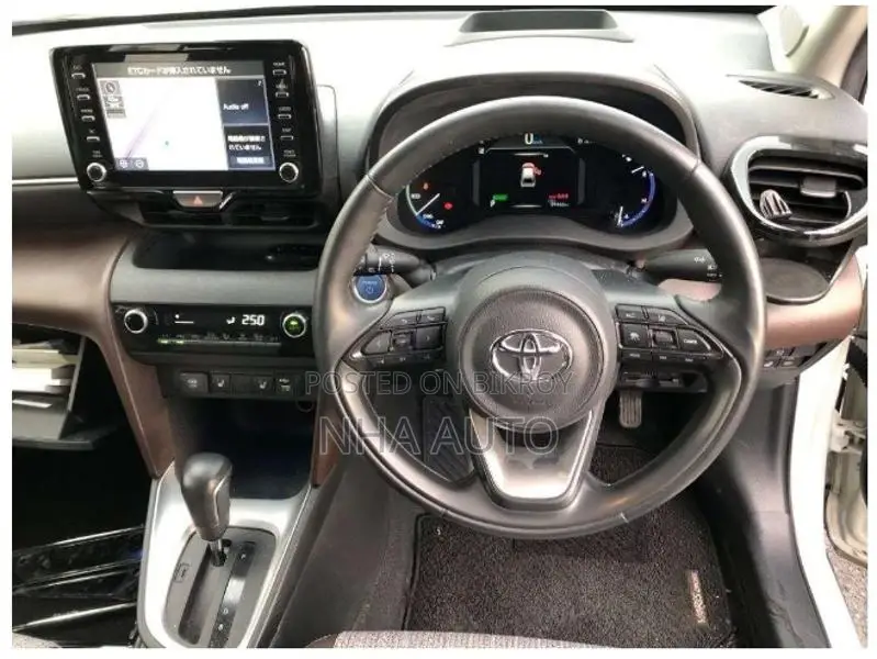 Toyota Yaris Cross HYBRID Z LEATHER PKG 2021