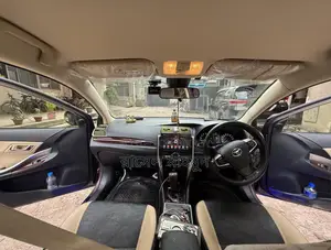 Toyota Premio 2019