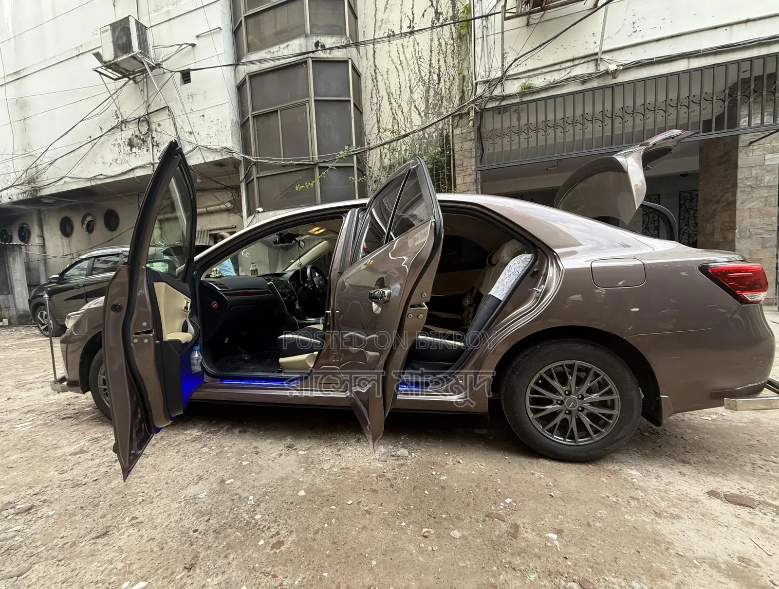 Toyota Premio 2019