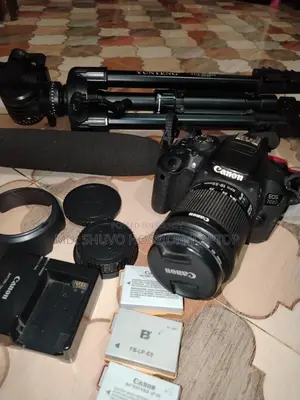 Canon 700d with 55mm kit lens. Used Fresh Condition.
