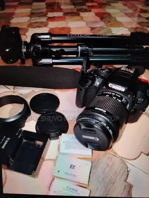 Canon 700d with 55mm kit lens. Used Fresh Condition.