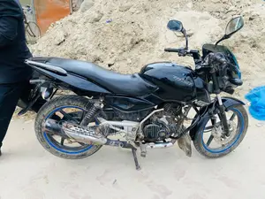 বাজাজ পালসার ১৫০ . ২০১৬