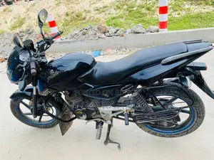 বাজাজ পালসার ১৫০ . ২০১৬