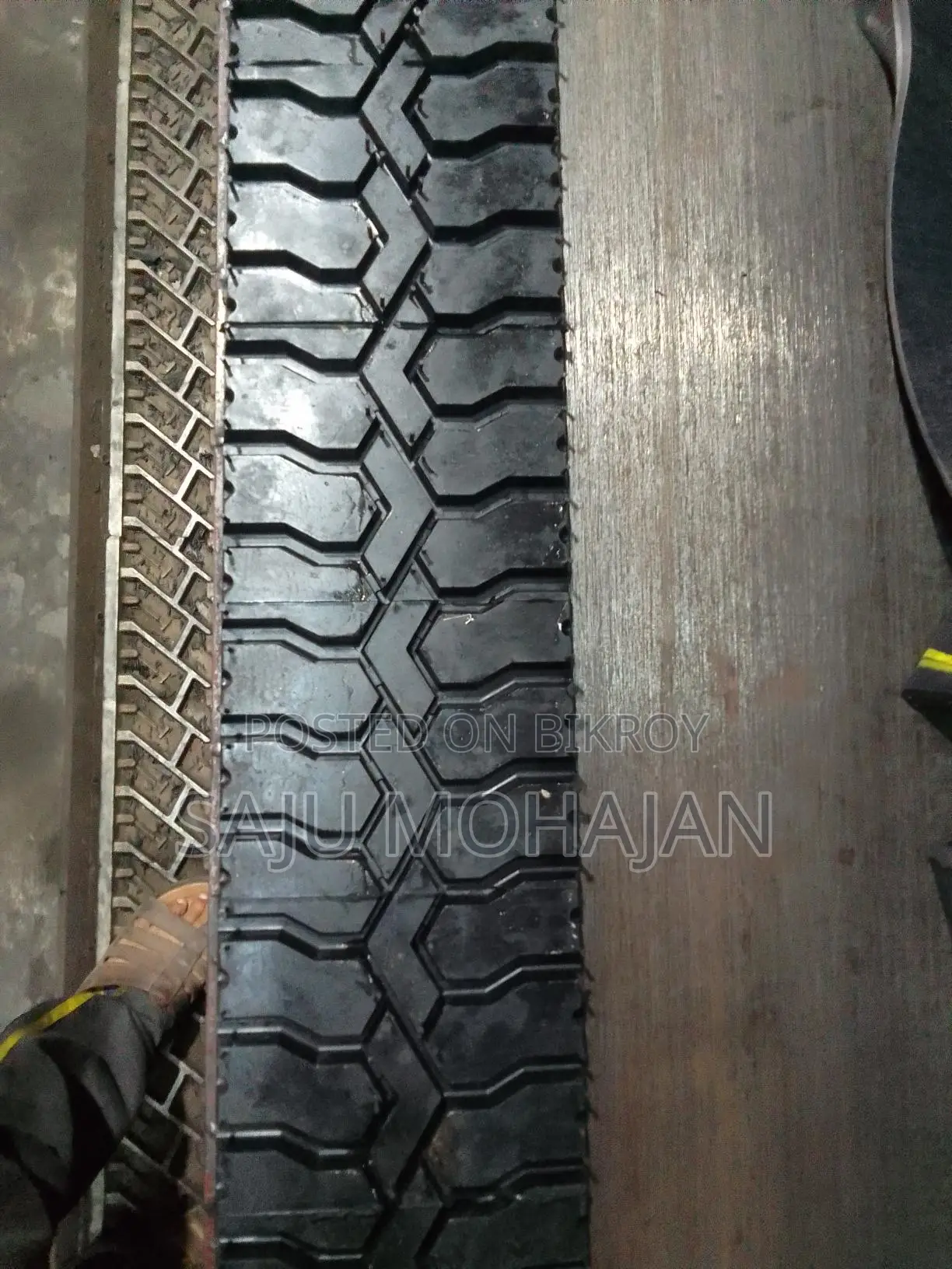 Maxxix Tread Best Quality Tyre Tread.