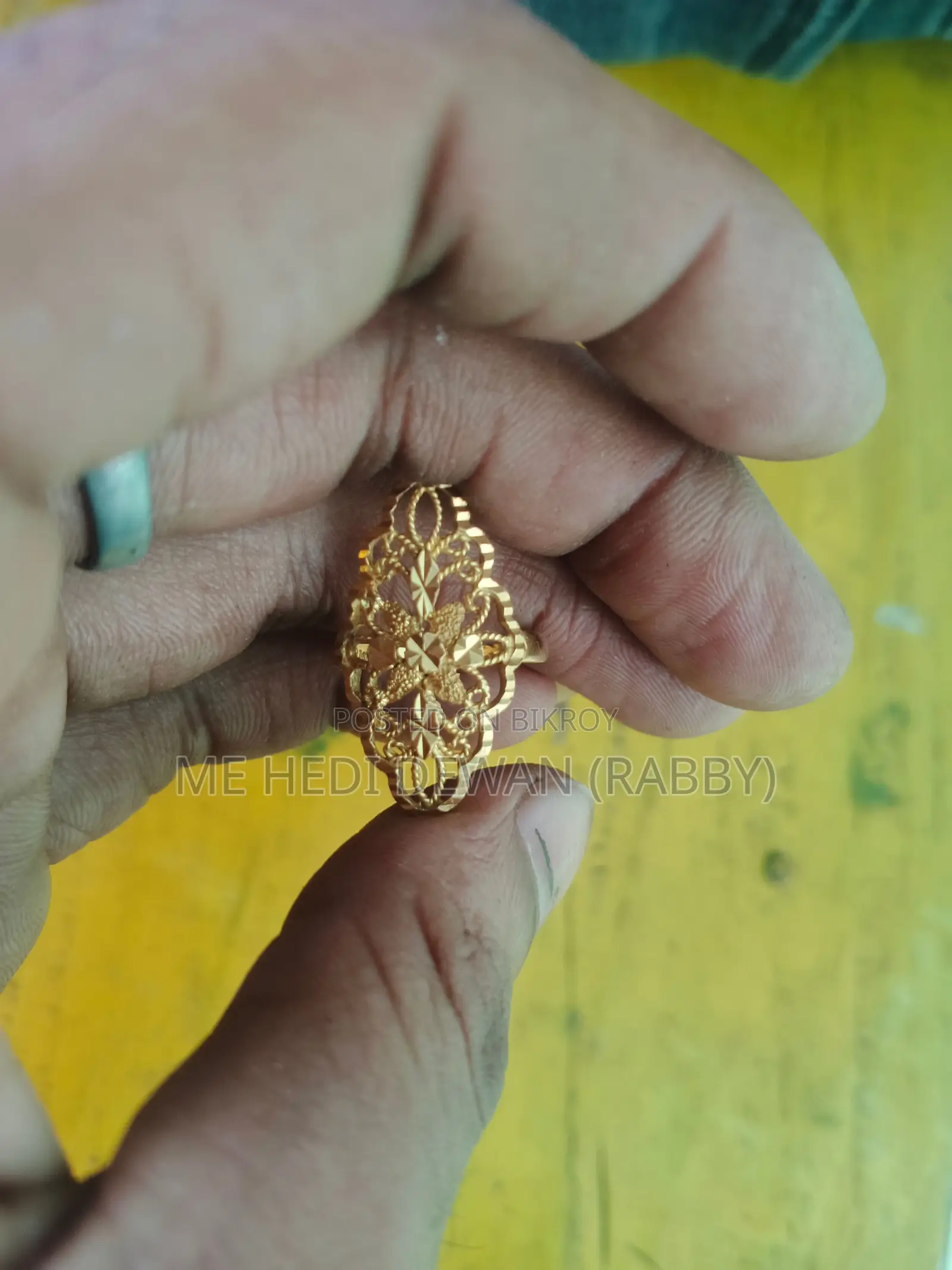 হাতের আংটি
