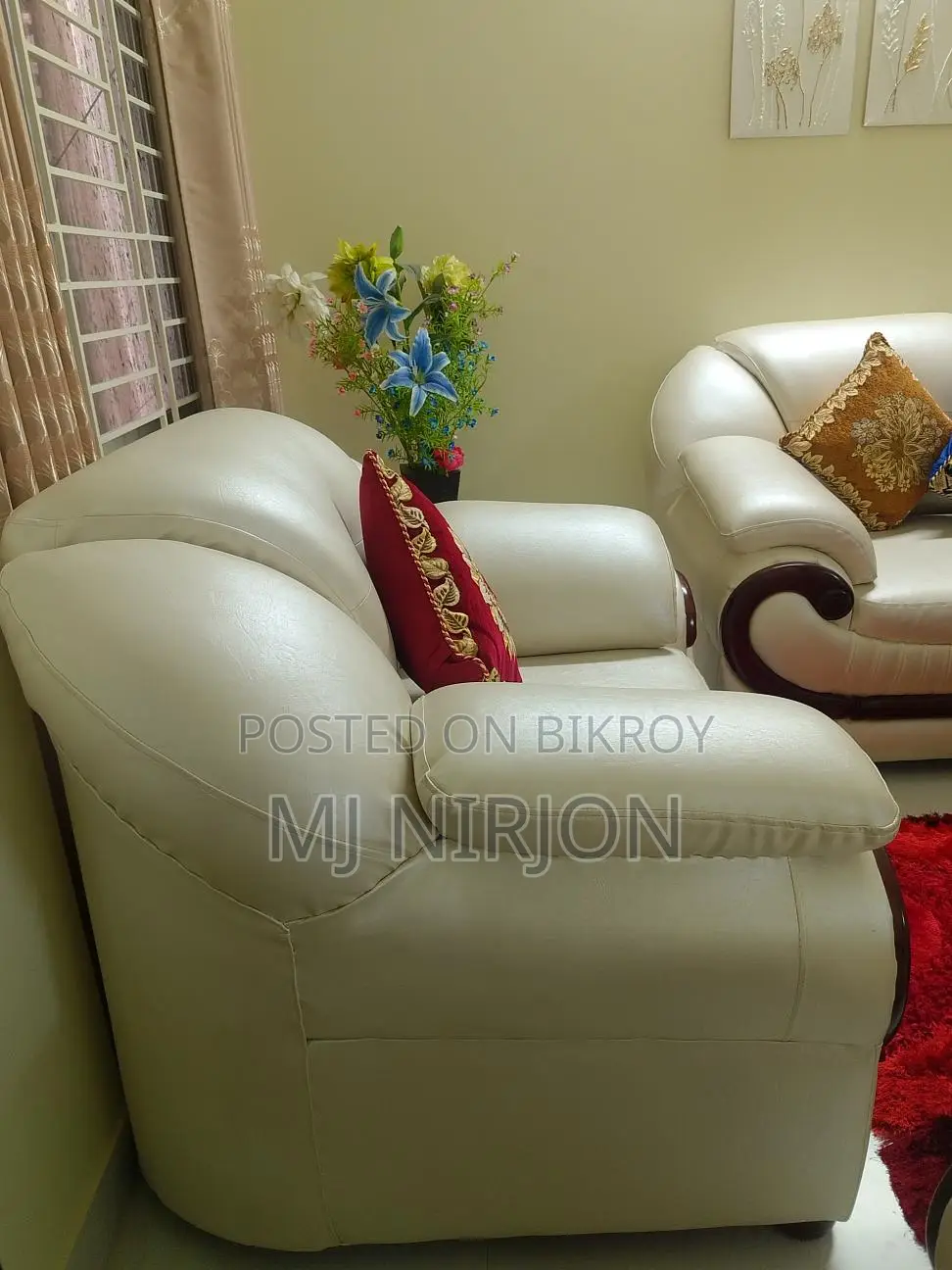 Elegant Artificial Leather Sofa For Sale – Excellent Condition
