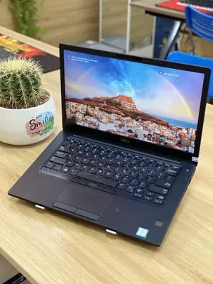 Offer: Lenovo Thinkpad X260 i5-6gen 8GB RAM 256GB SSD 3-Hour Backup + Box