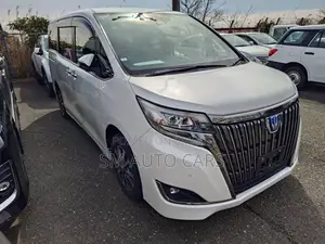 Toyota Esquire Hybrid Gi Premium 2021