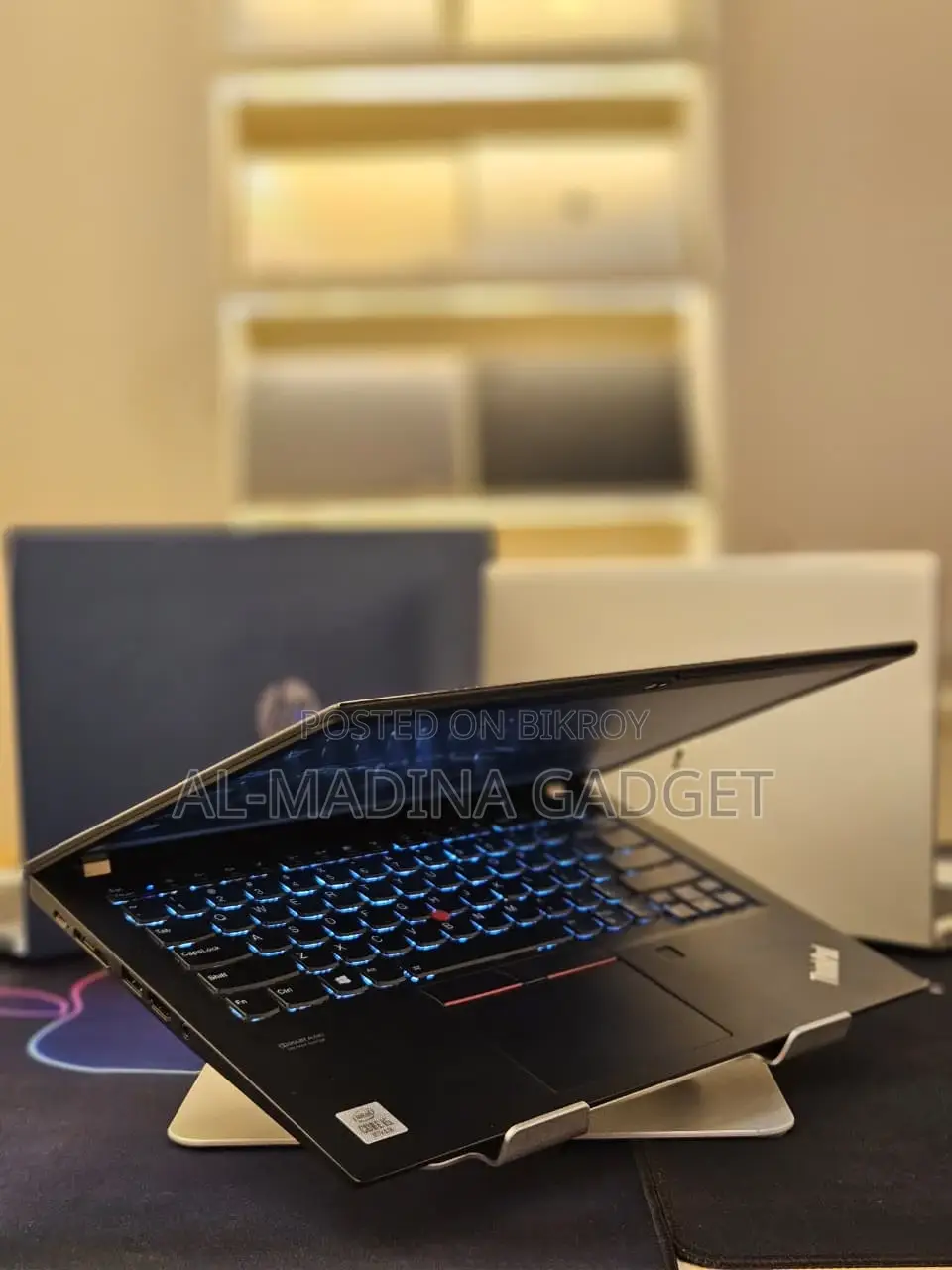 Lenovo ThinkPad T14s💻Core i5 10th Gen✅16GB RAM 512GB SSD🔥14" Display✅