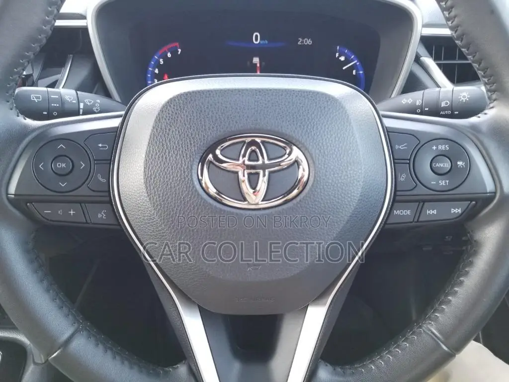 Toyota Corolla Cross Z LEATHER. 4.5 2023