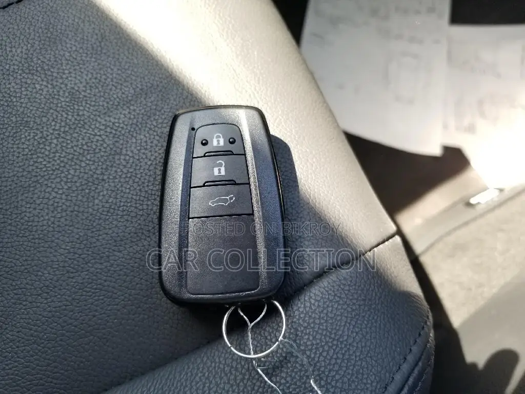 Toyota Corolla Cross Z LEATHER. 4.5 2023