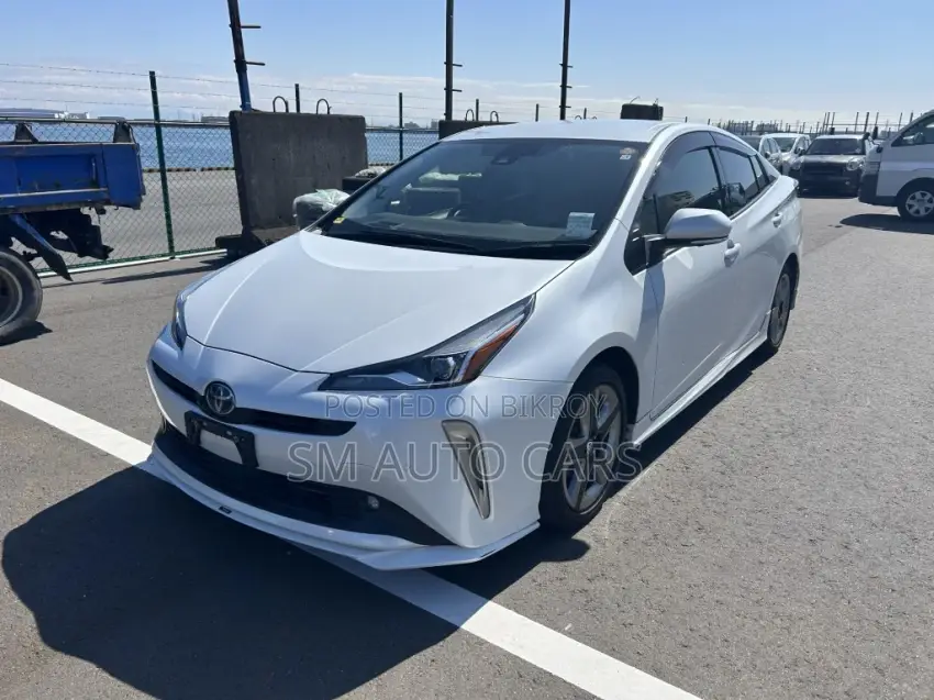 Toyota Prius A Touring Selection 2021