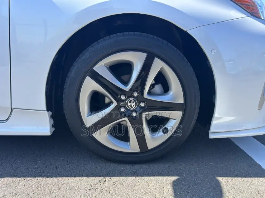 Toyota Prius A Touring Selection 2021