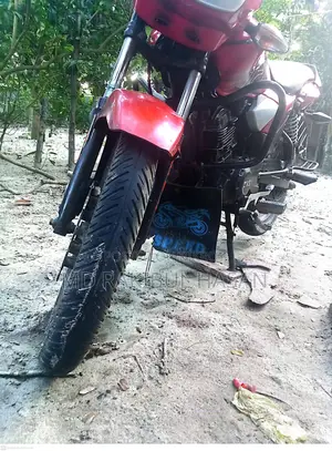TVS Phoenix . 2015