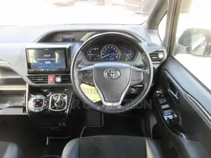 Toyota Esquire 2021