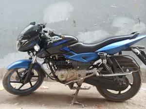 Bajaj Pulsar 150 , 2016