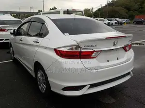 Honda Grace LX 2020