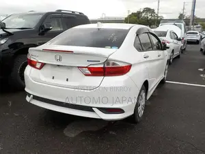 Honda Grace LX 2020