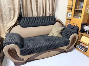 ৩ সেট সোফা এবং একটি টি টেবিল