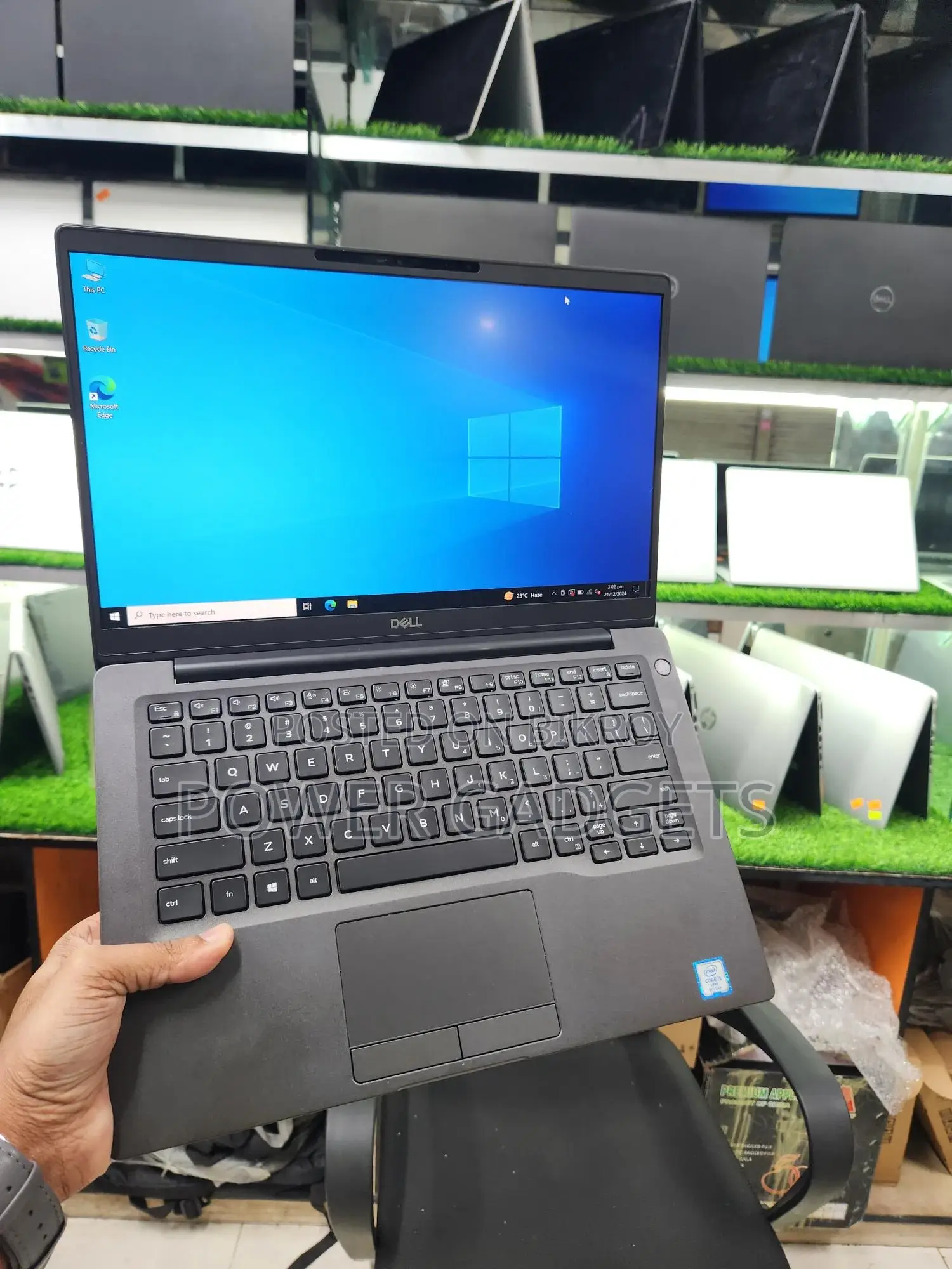 Dell Latitude 7400 Core i5 (IPS FHD Display)
