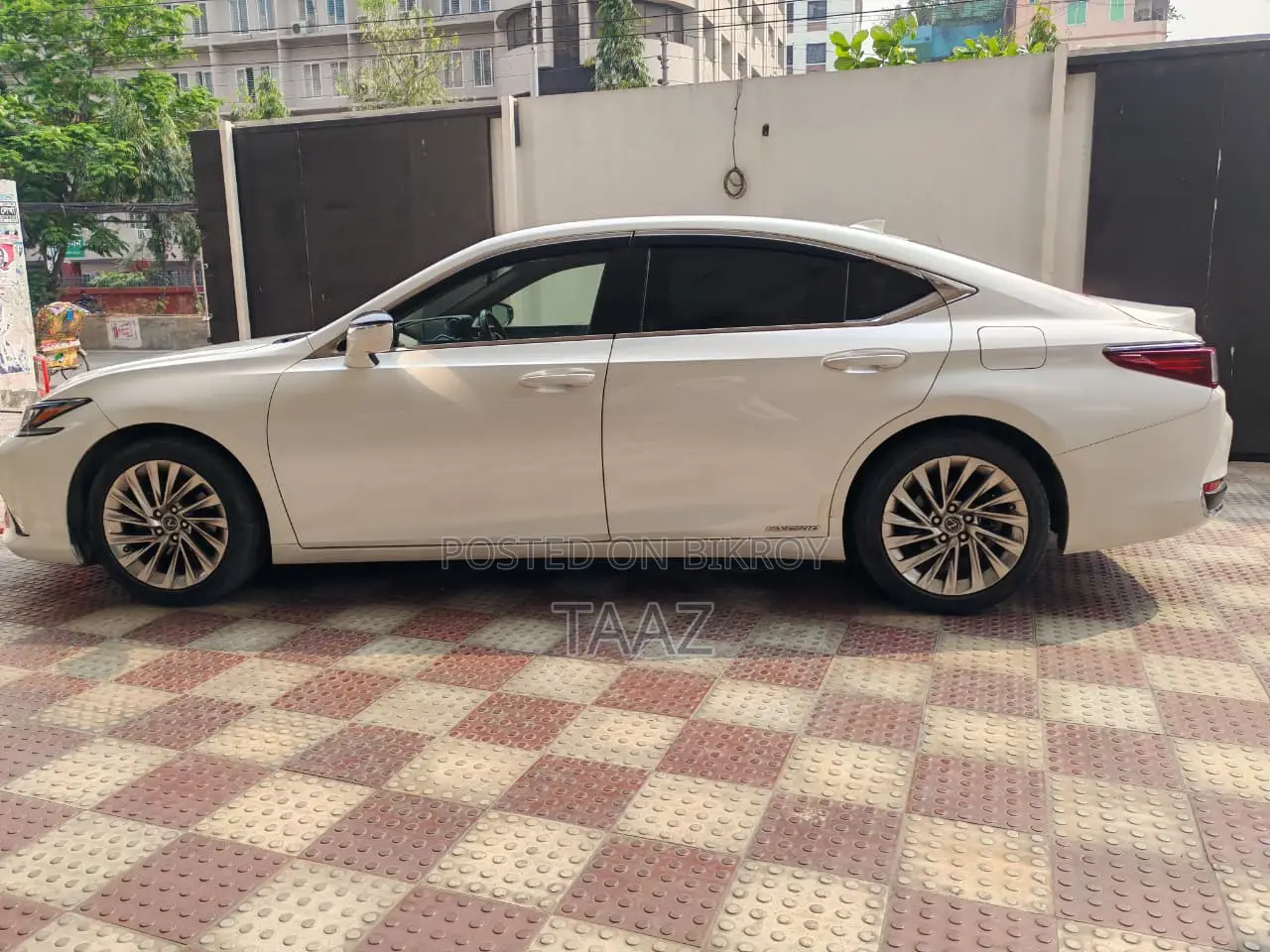 Lexus ES 300h 2019