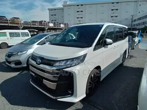 Toyota Noah Hybrid SZ Pearl New 2024