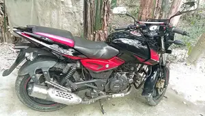 Bajaj Pulsar 150 . 2019