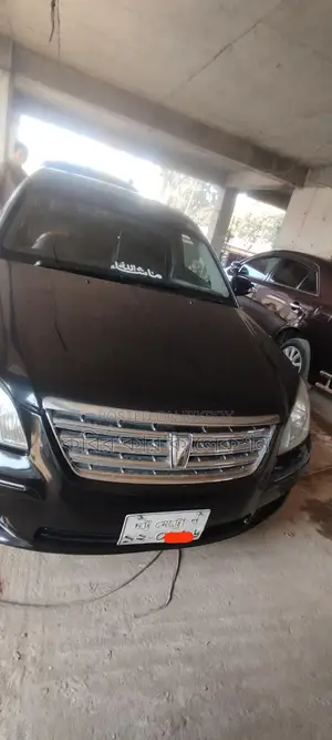 টয়োটা প্রিমিও কালো ২০০২