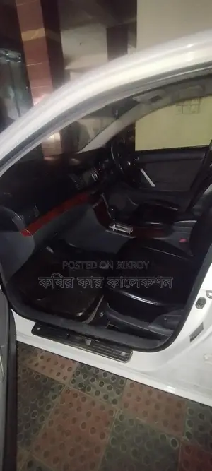 টয়োটা প্রিমিও কালো ২০০২