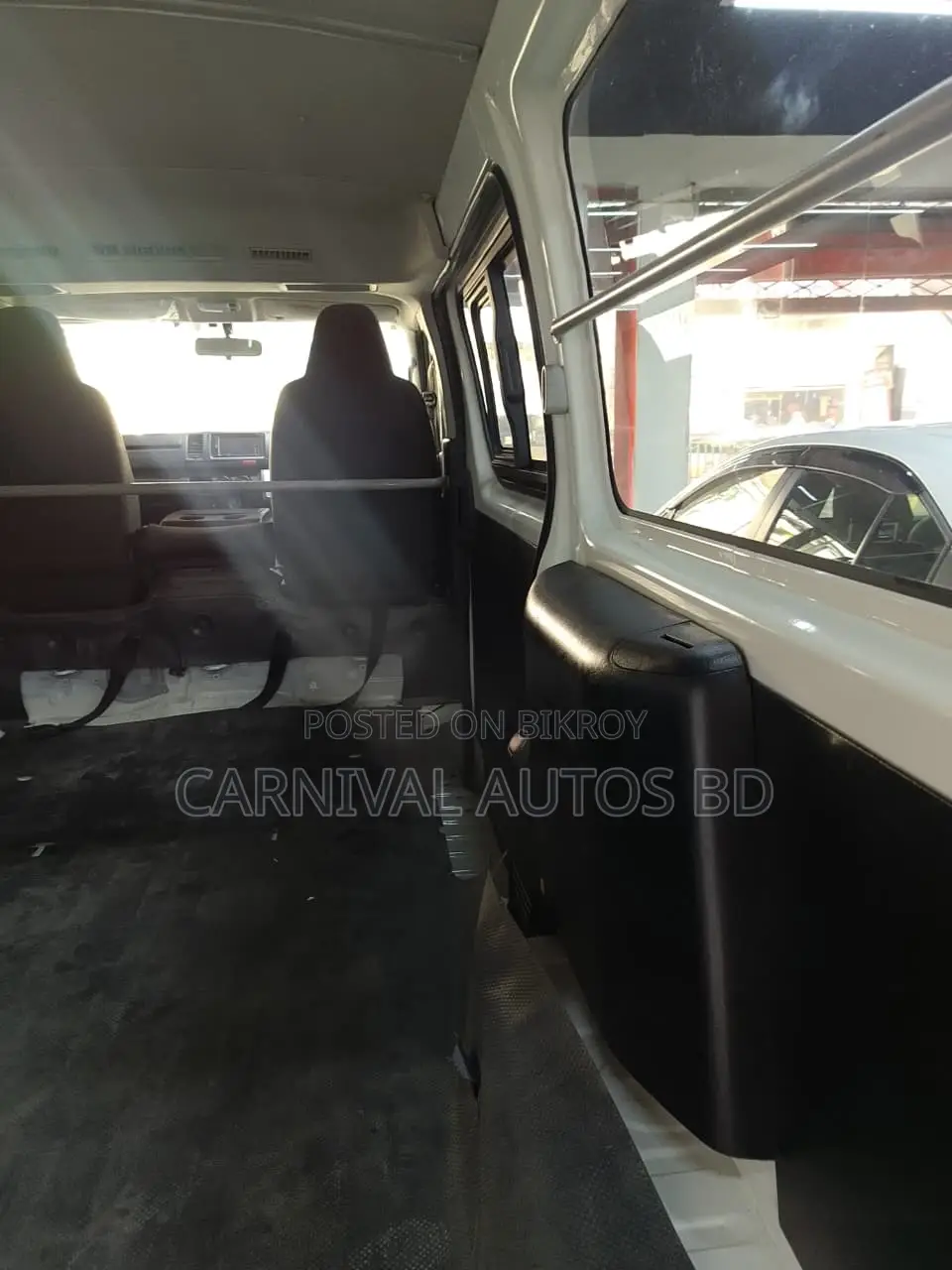 Toyota Hiace GL SHOWROOM READY 2020