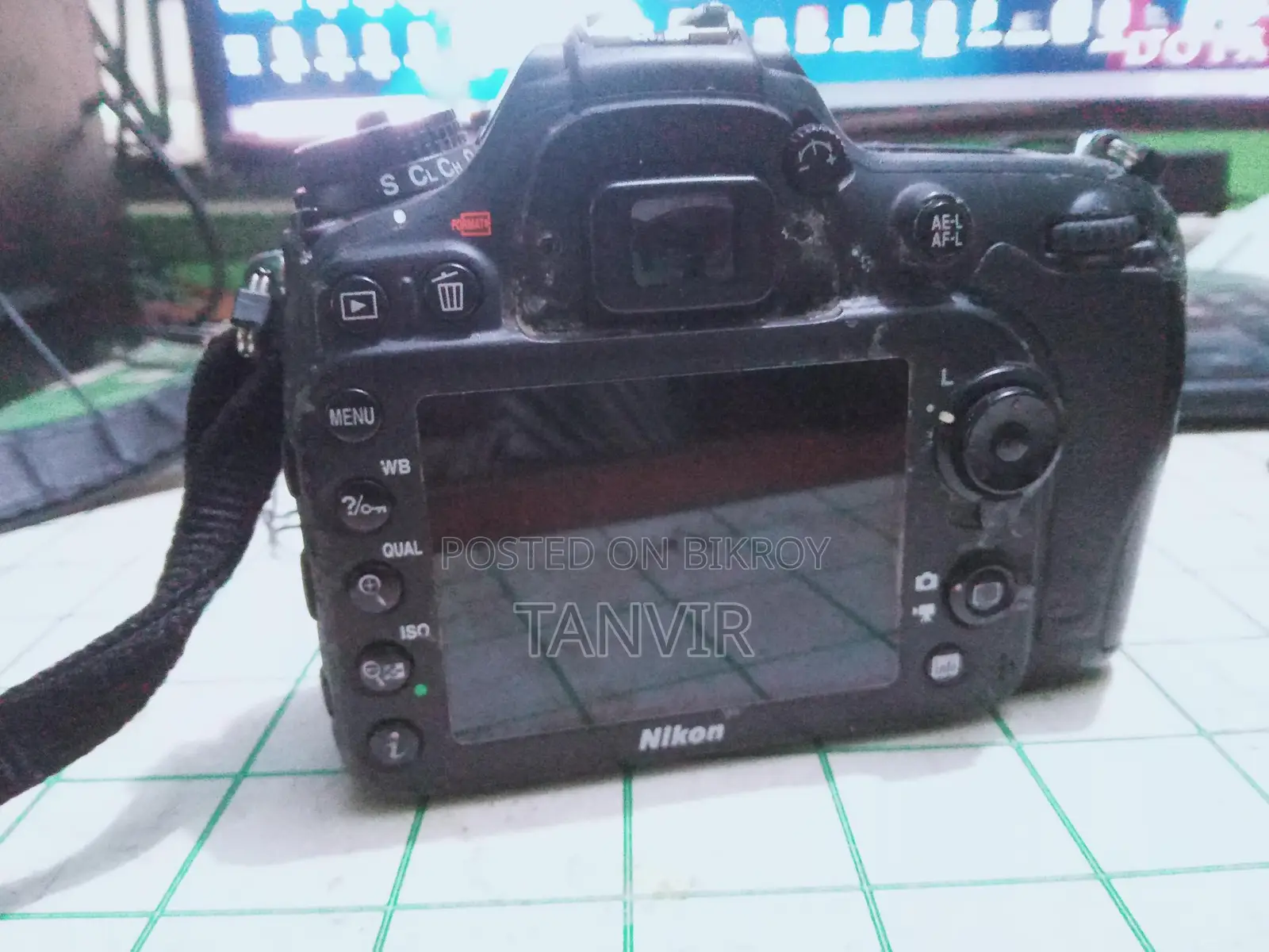 Nikon D7100 with battery grip