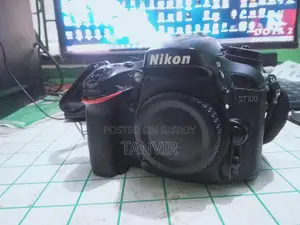 Nikon D7100 with battery grip
