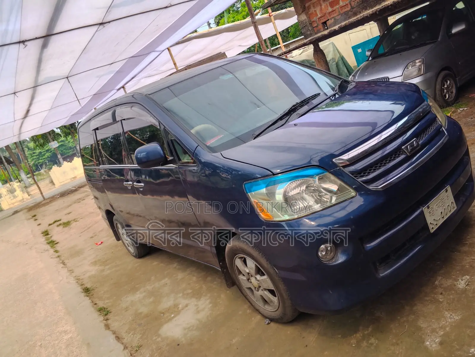 Toyota Noah X 2004