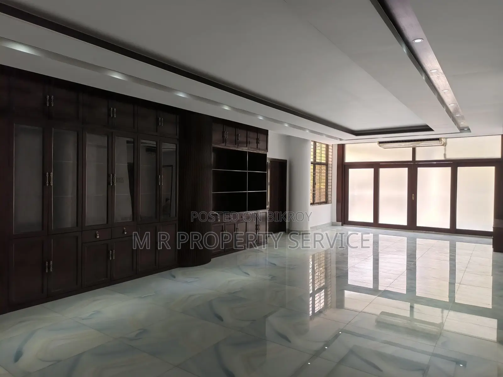 North Gulshan-2 Luxury Semi Furnished Apartment Rent