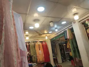 কাপড়ের দোকানের পজিশন বিক্রয়