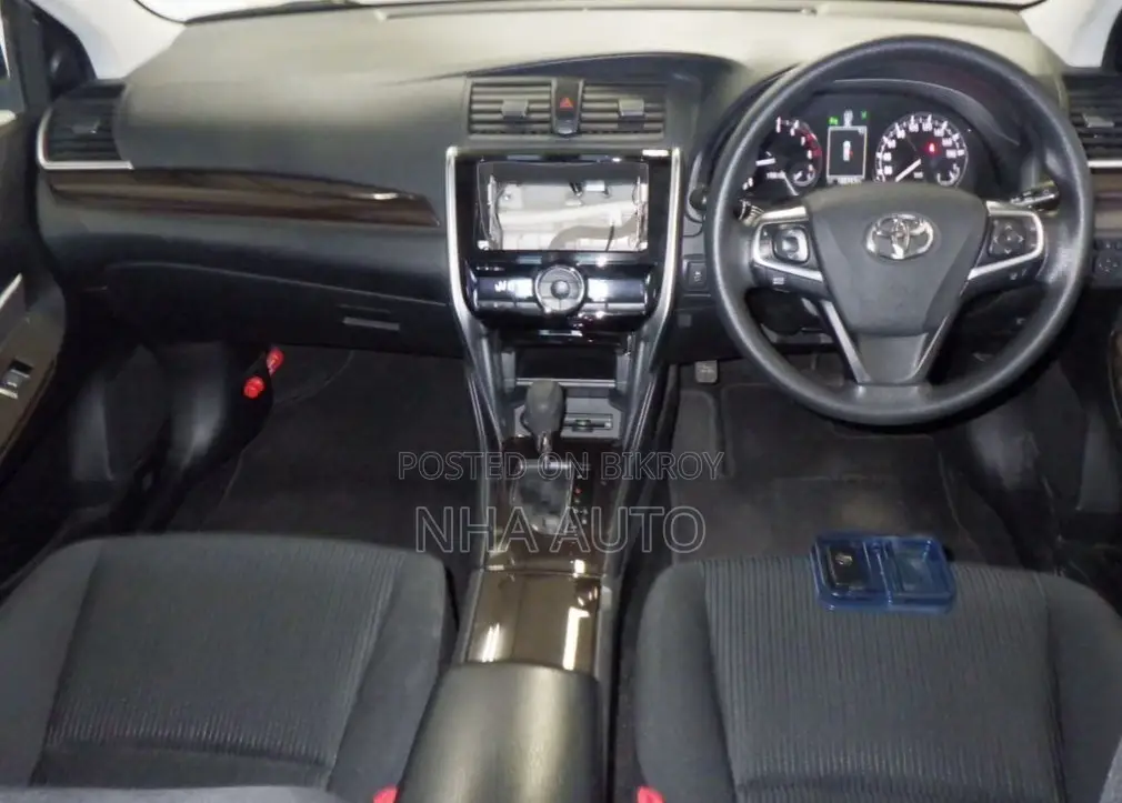 Toyota Premio FL 2020