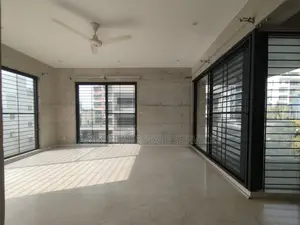 Good Quality 4000 Sft Semi Farnised Flat Rent At Baridhara