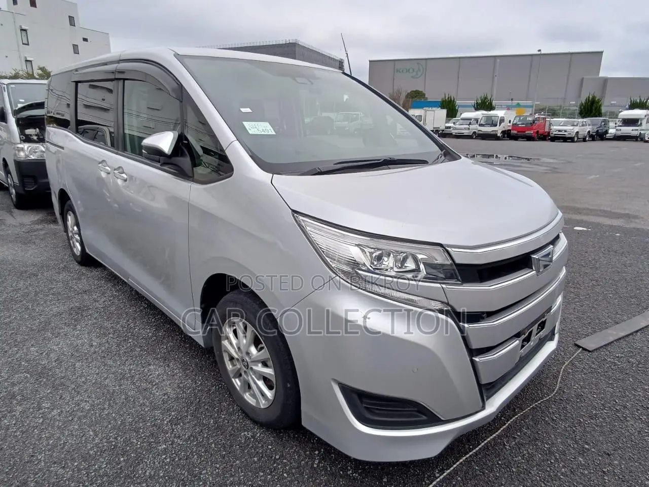 Toyota Noah X Smart Hyb Silver 2020